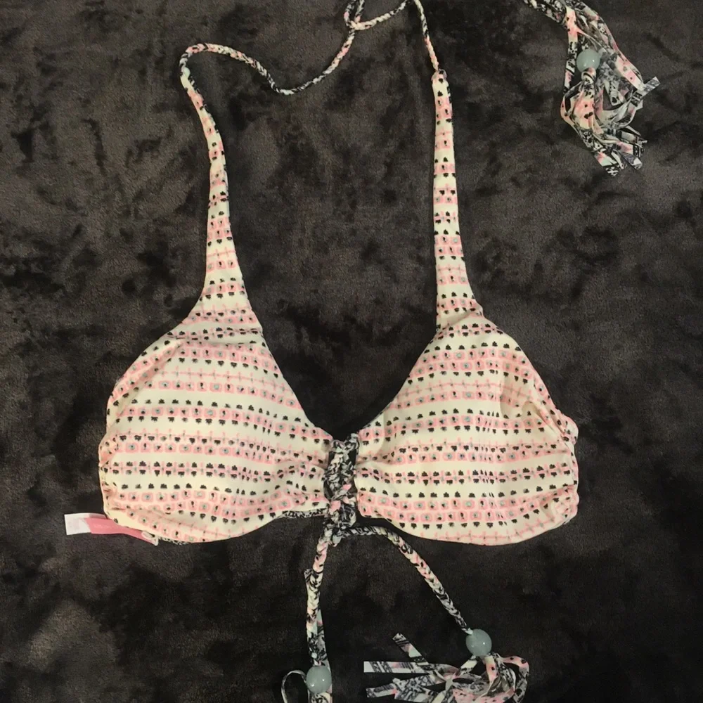 Victoria Secret Reversible Bikini Top - Picture 2 of 9